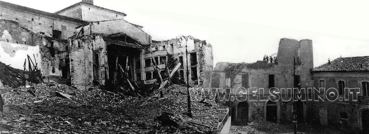 FOTOMONTAGGIO: Piazza Luca da Penne dopo il bombardamento del 24 gennaio 1944